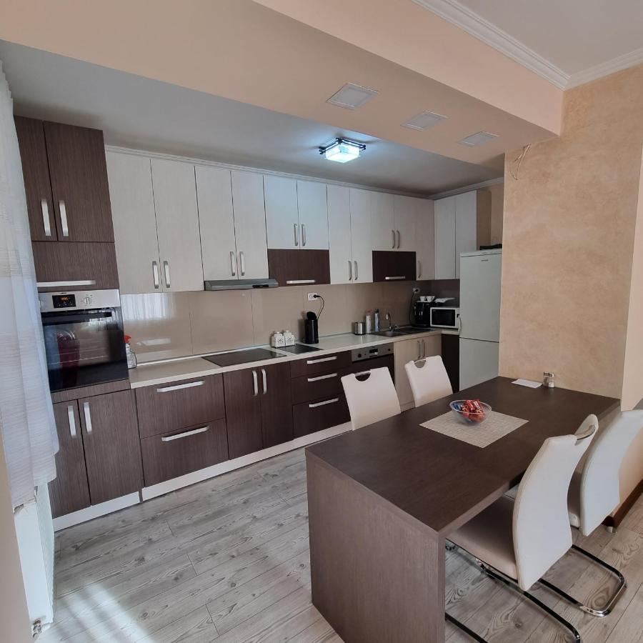 Koks Apartmans 수보티차 외부 사진